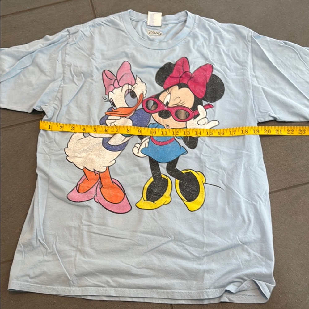 Vintage ORIGINAL Disney Blue Short Sleeve Tee with Minnie and Daisy - Picture 8 of 8